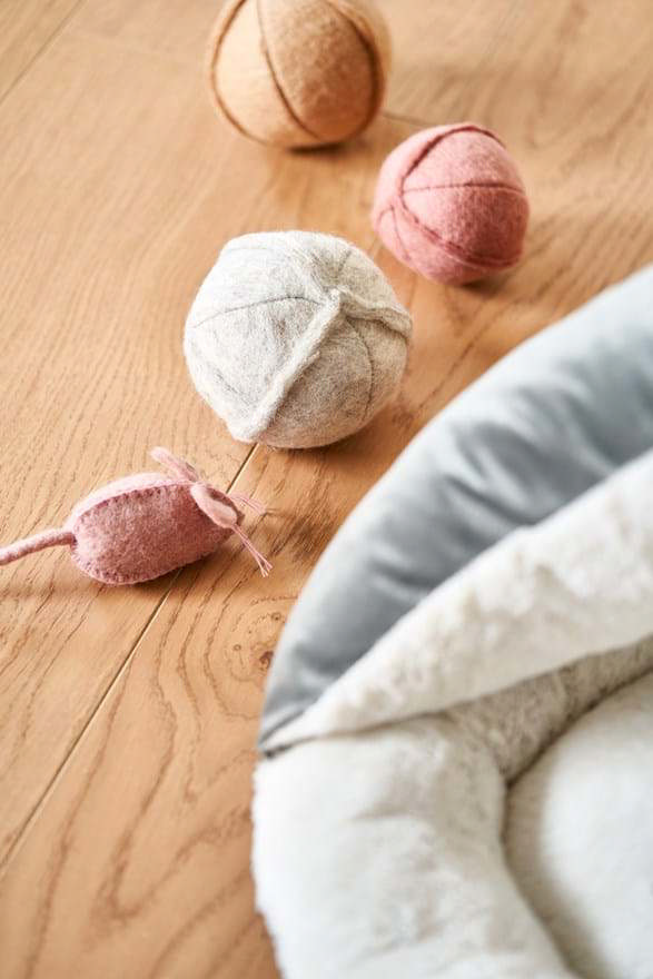 KÆLEDYRSLEGETØJ BOLD I ULD