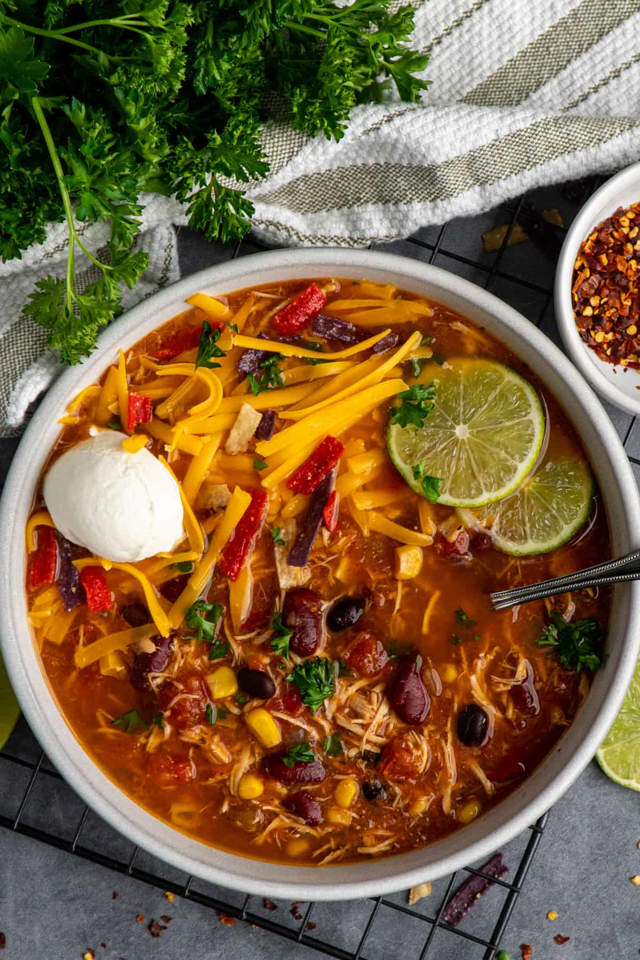 Easy Slow Cooker Chicken Taco Soup