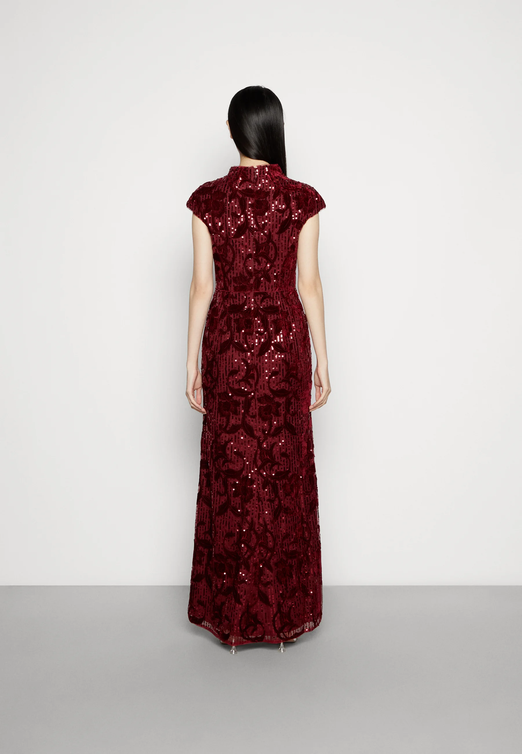 ADRIANNA PAPELL - Gallakjole