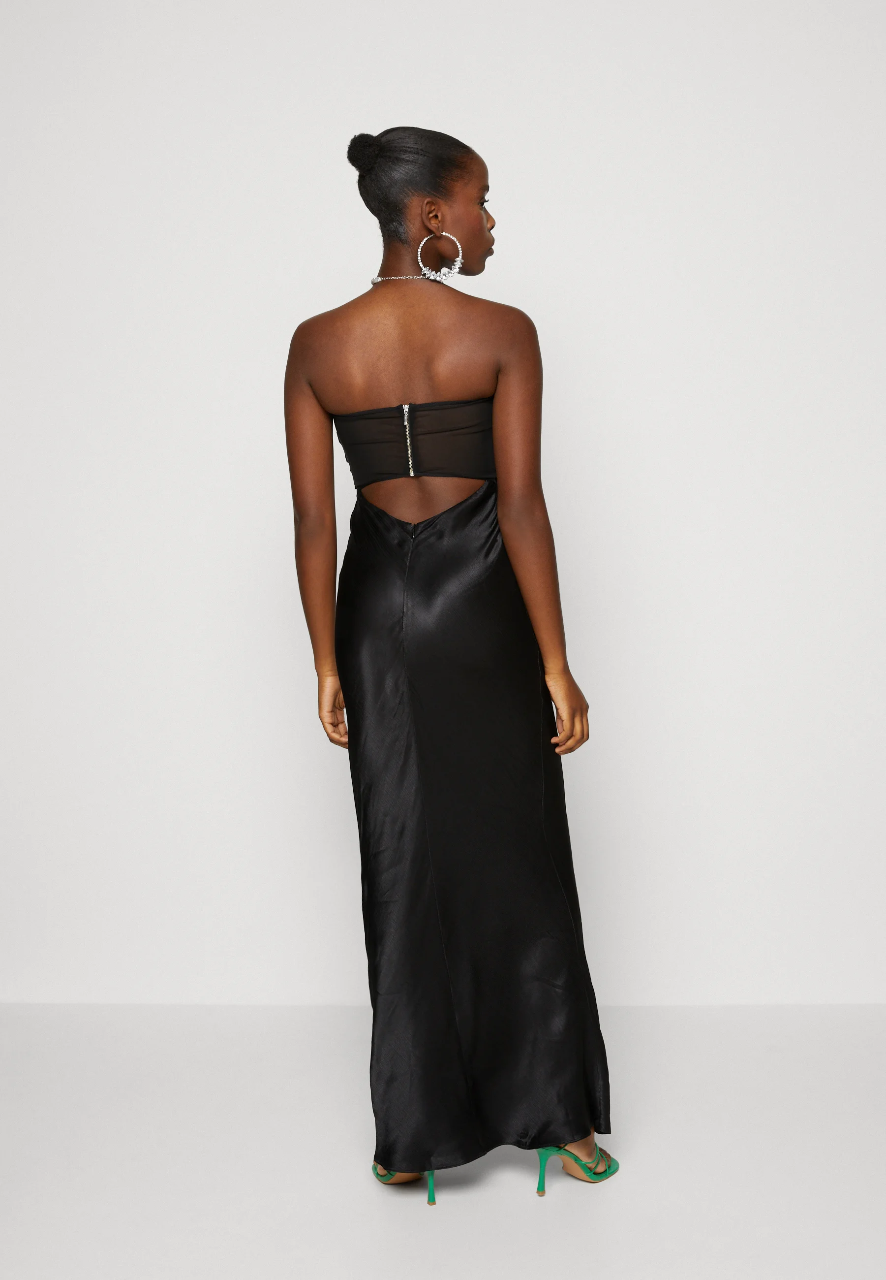 HALLE STRAPLESS DRESS - Gallakjole
