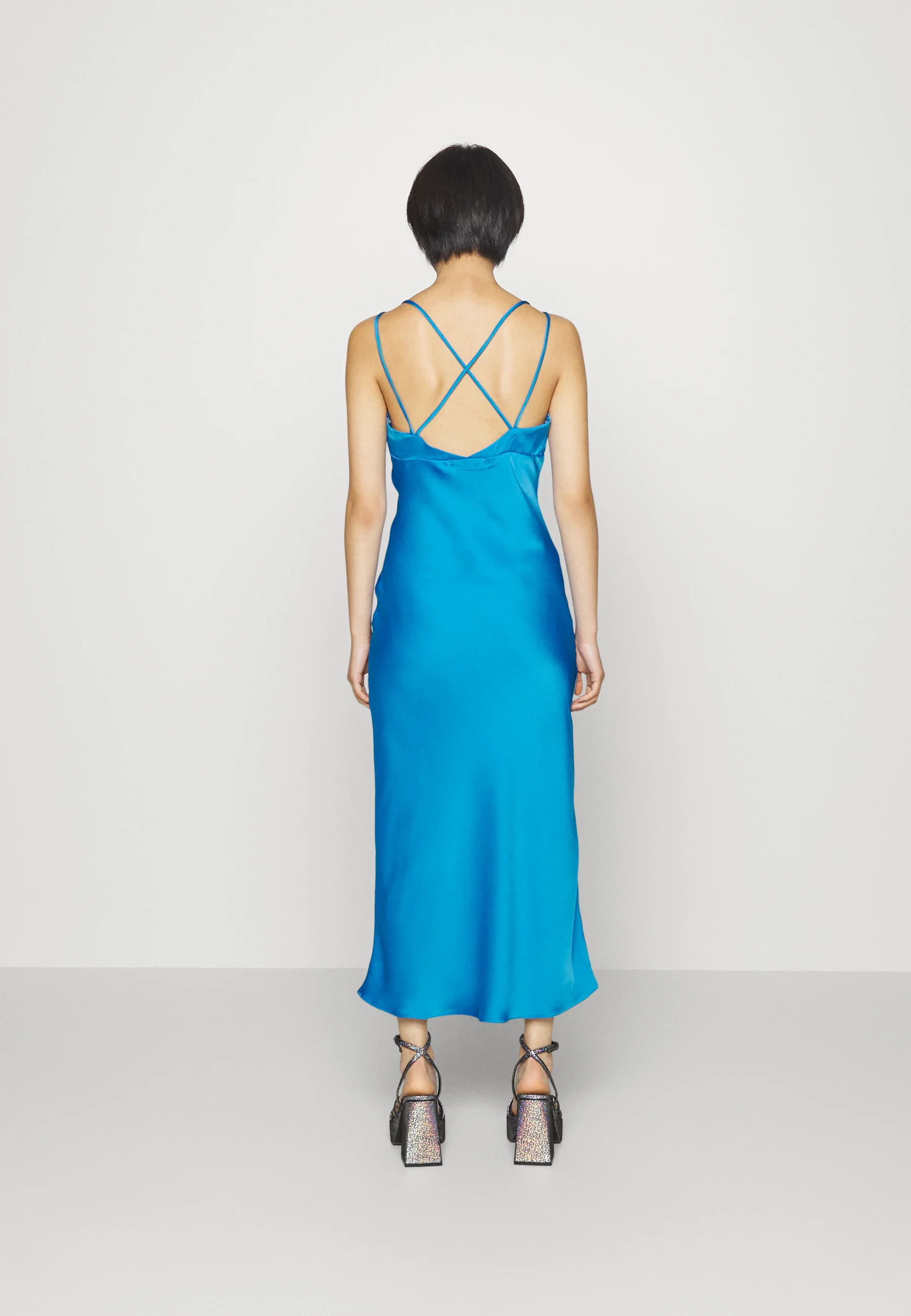 STRAPPY BIAS - Cocktailkjoler / festkjoler